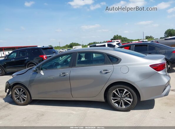 3KPF24AD5RE739205 2024 KIA FORTE Silver სალონის 360-გრადუსიანი ხედი