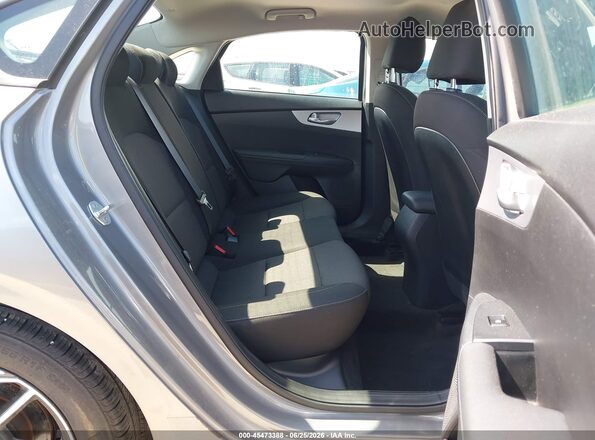 3KPF24AD5RE739205 2024 KIA FORTE Silver VIN კოდის სტიკერის ხედი