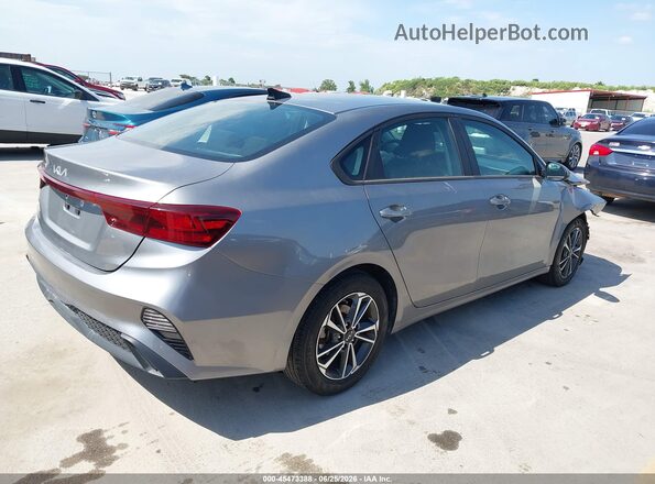 3KPF24AD5RE739205 2024 KIA FORTE Silver უკანა მარჯვენა
