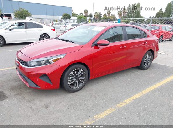 3KPF24AD5RE746073 2024 KIA FORTE Red Vista tres cuartos delantera izquierda