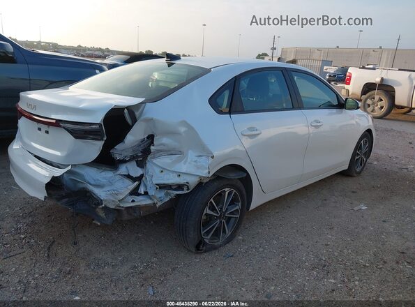 3KPF24AD5RE769160 2024 KIA FORTE White 