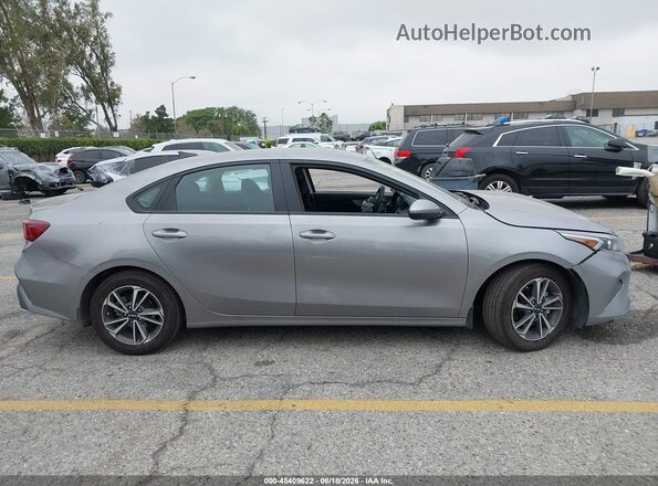 3KPF24AD5RE801959 2024 KIA FORTE Gray 