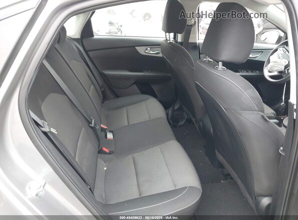 3KPF24AD5RE801959 2024 KIA FORTE Gray VIN կոդի պիտակի տեսք