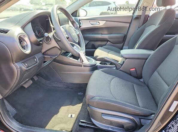 3KPF24AD5RE812069 2024 KIA FORTE Black 