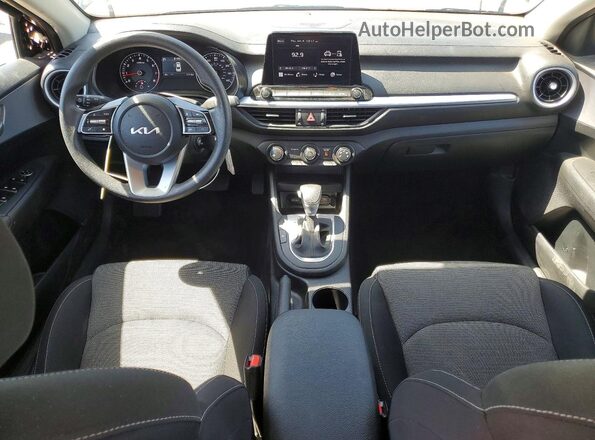 3KPF24AD5RE828398 2024 KIA FORTE Black 