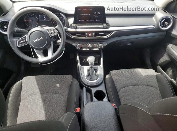 3KPF24AD5RE839756 2024 KIA FORTE Charcoal Dashboard view