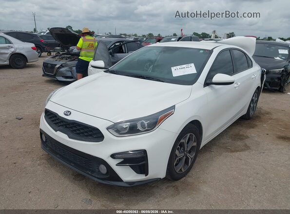 3KPF24AD6LE143236 2020 KIA FORTE White Vista tres cuartos delantera izquierda