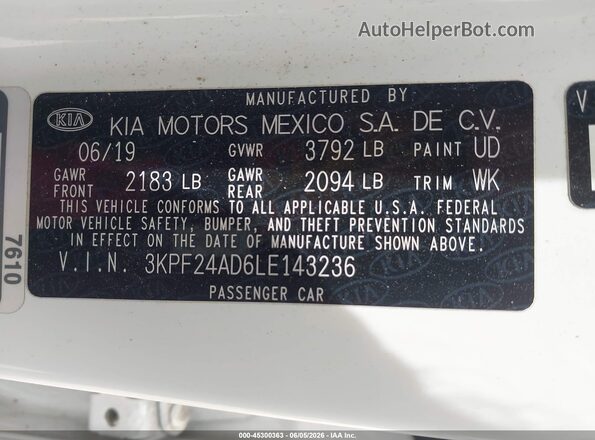 3KPF24AD6LE143236 2020 KIA FORTE White Vista del compartimento del motor