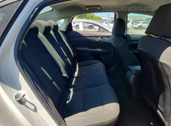 3KPF24AD6LE234104 2020 KIA FORTE White Vista de los asientos traseros