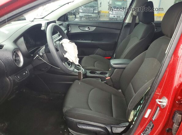 3KPF24AD6ME358956 2021 KIA FORTE Red Front interior view