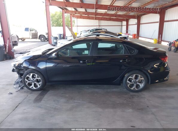 3KPF24AD6ME411798 2021 KIA FORTE Черный 