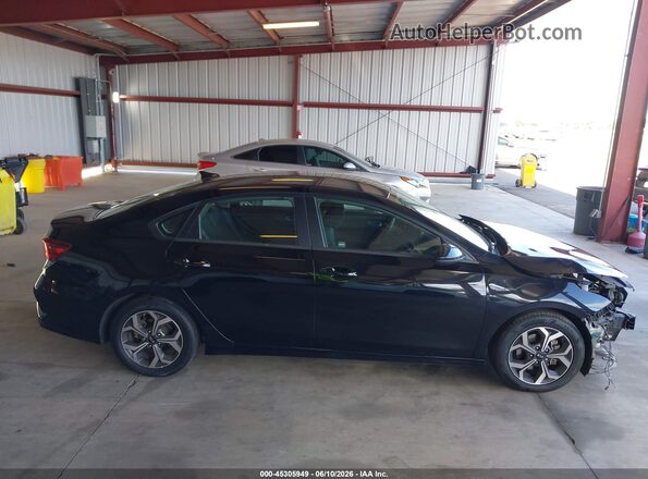 3KPF24AD6ME411798 2021 KIA FORTE Черный Панорамный вид салона 360°