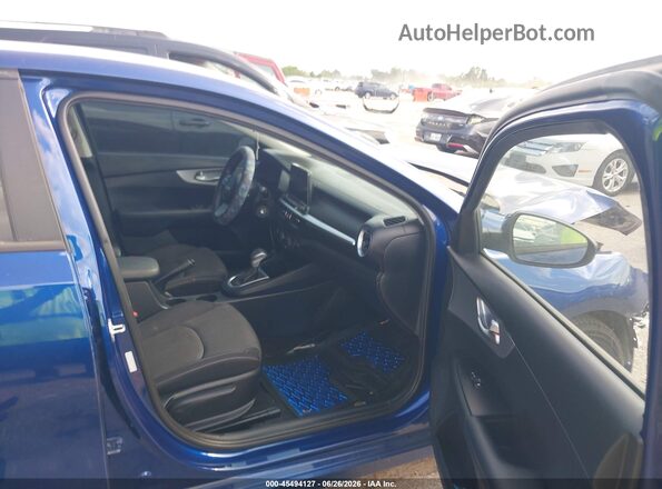 3KPF24AD6NE493503 2022 KIA FORTE Blue Front interior view
