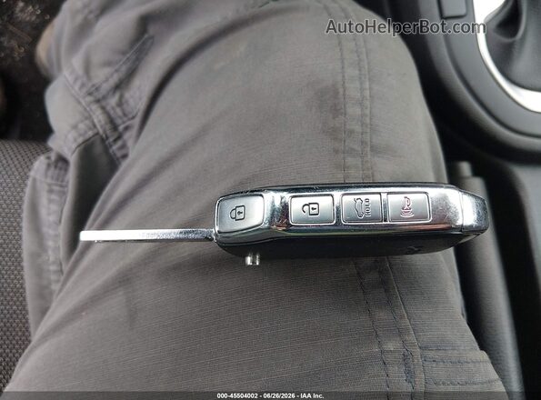 3KPF24AD6PE515289 2023 KIA FORTE Red Առջևի վահանակի տեսք