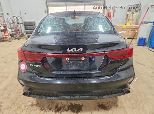 3KPF24AD6PE549684 2023 KIA FORTE Black Вид ззаду