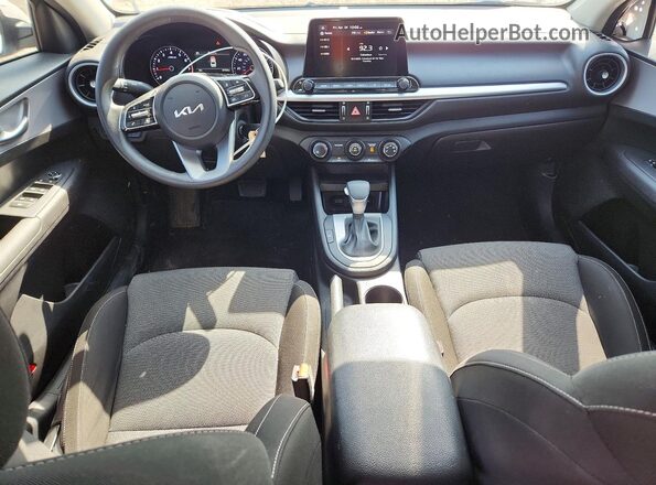 3KPF24AD6PE669646 2023 KIA FORTE White 