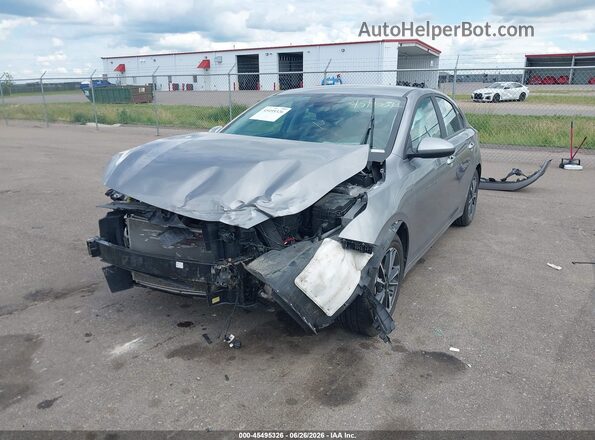 3KPF24AD6PE683997 2023 KIA FORTE Silver Widok z przodu