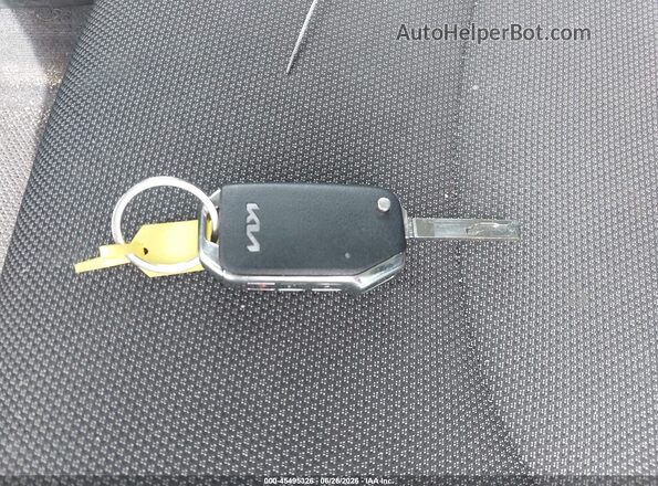 3KPF24AD6PE683997 2023 KIA FORTE Silver Widok deski rozdzielczej