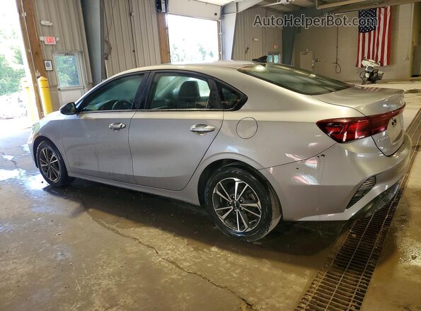 3KPF24AD6RE705337 2024 KIA FORTE Gray 