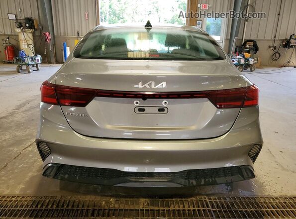 3KPF24AD6RE705337 2024 KIA FORTE Gray 