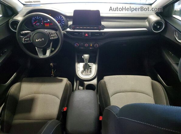 3KPF24AD6RE705337 2024 KIA FORTE Gray 