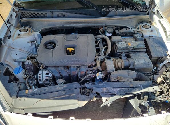 3KPF24AD6RE765439 2024 KIA FORTE White Vista interior trasera