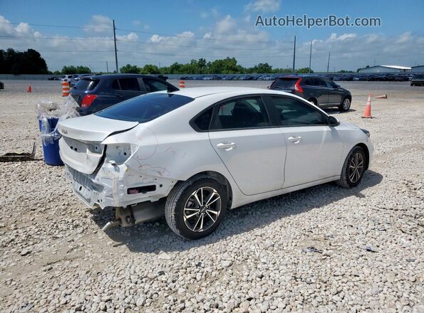 3KPF24AD6RE829043 2024 KIA FORTE White 