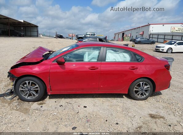 3KPF24AD6RE836672 2024 KIA FORTE Красный Вид задней части салона