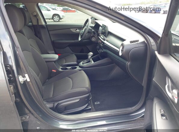 3KPF24AD7KE028224 2019 KIA FORTE Gray Front interior view