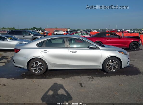 3KPF24AD7KE061319 2019 KIA FORTE Silver Vista interior trasera