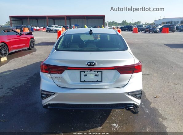 3KPF24AD7KE061319 2019 KIA FORTE Silver 