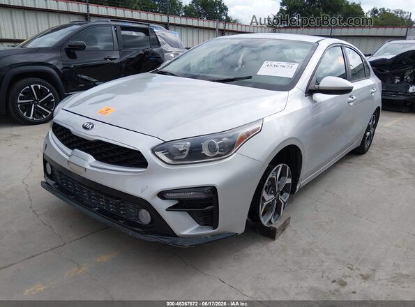 3KPF24AD7LE140927 2020 KIA FORTE Silver Vista tres cuartos delantera izquierda