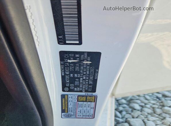 3KPF24AD7LE226075 2020 KIA FORTE White Widok komory silnika