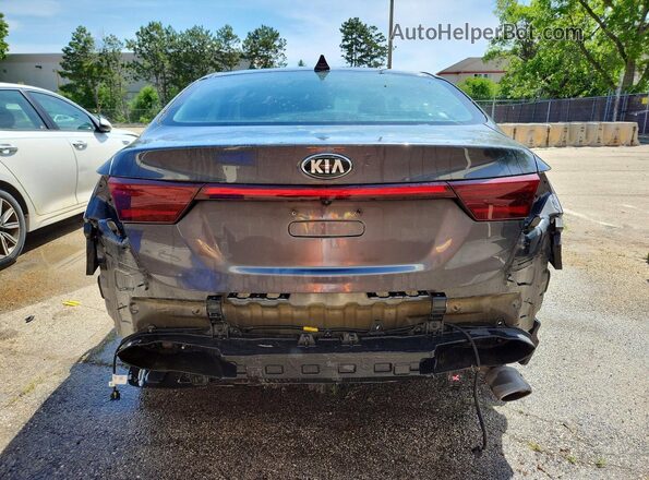 3KPF24AD7ME267467 2021 KIA FORTE Gray 