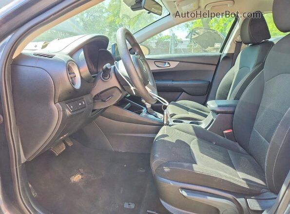3KPF24AD7ME267467 2021 KIA FORTE Gray 