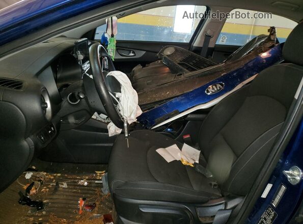3KPF24AD7ME324699 2021 KIA FORTE Blue 