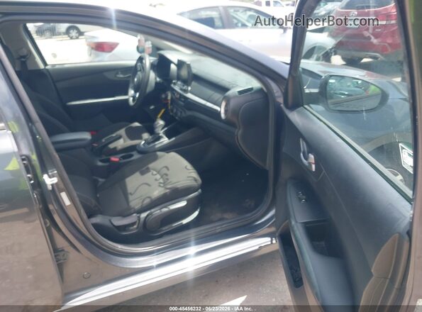 3KPF24AD7ME337758 2021 KIA FORTE Gray Front interior view