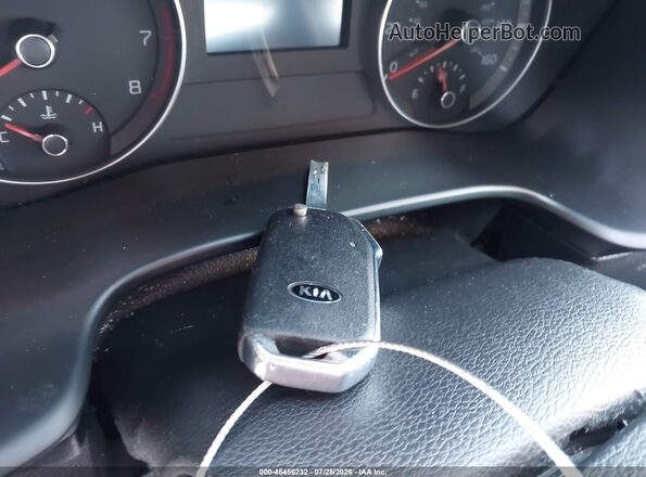3KPF24AD7ME337758 2021 KIA FORTE Gray Dashboard view
