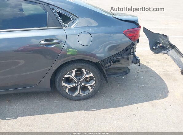 3KPF24AD7ME346573 2021 KIA FORTE Gray 