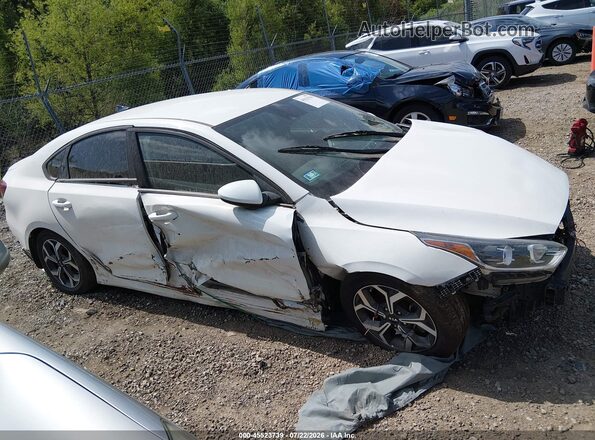 3KPF24AD7ME348565 2021 KIA FORTE White Vista interior trasera