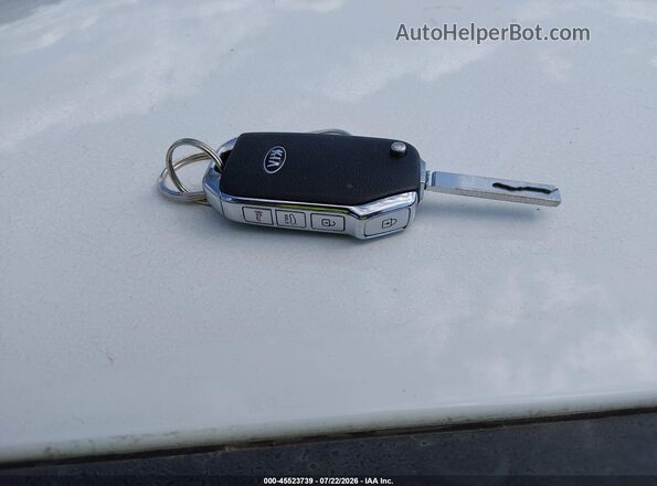 3KPF24AD7ME348565 2021 KIA FORTE White Vista del salpicadero