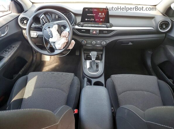 3KPF24AD7NE436906 2022 KIA FORTE Серый Вид панели приборов