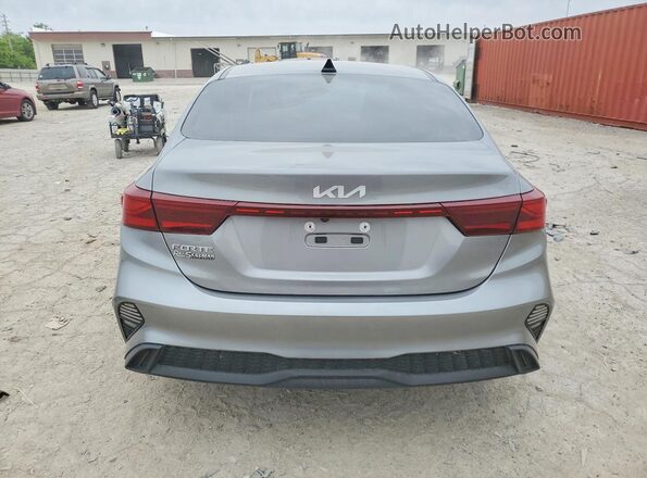 3KPF24AD7NE436906 2022 KIA FORTE Серый Вид сзади