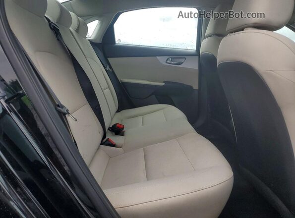 3KPF24AD7NE465323 2022 KIA FORTE Черный Вид задних сидений