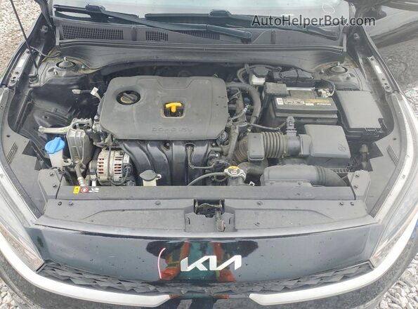 3KPF24AD7NE465323 2022 KIA FORTE Черный Вид задней части салона