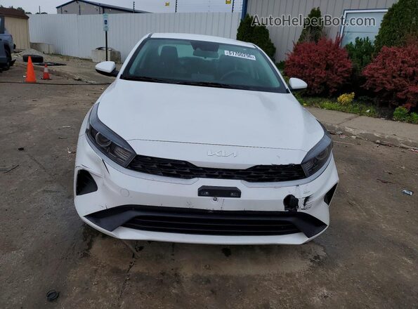 3KPF24AD7NE466438 2022 KIA FORTE White Вид спереду