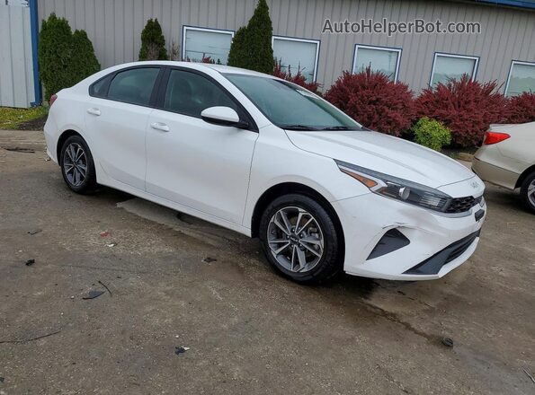 3KPF24AD7NE466438 2022 KIA FORTE White Передня права чверть