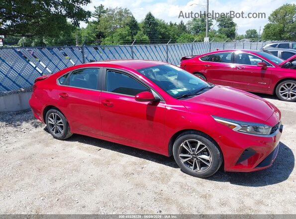 3KPF24AD7NE490111 2022 KIA FORTE Red Widok wnętrza z tyłu