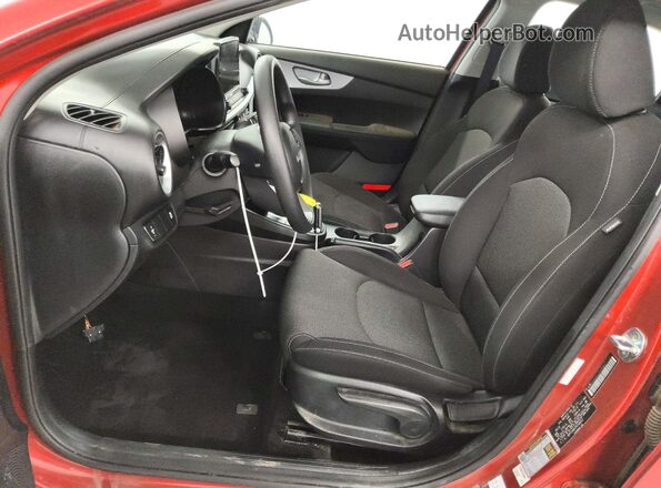 3KPF24AD7PE508951 2023 KIA FORTE Red Вид салону спереду