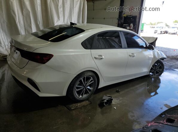 3KPF24AD7PE517911 2023 KIA FORTE White 